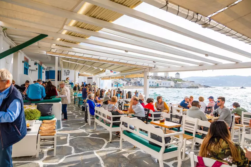 Reguli de bună purtare în Grecia – ce să faci când mergi în vacanță la greci