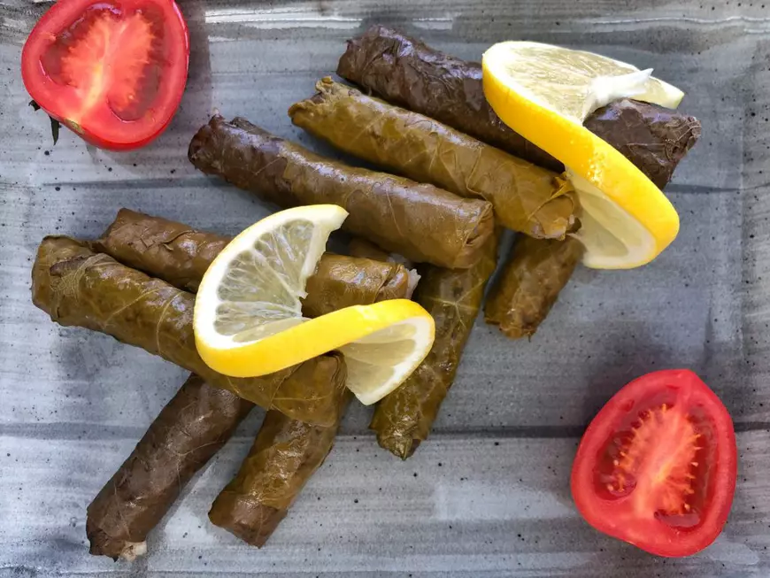 Dolma cu carne de miel și mentă