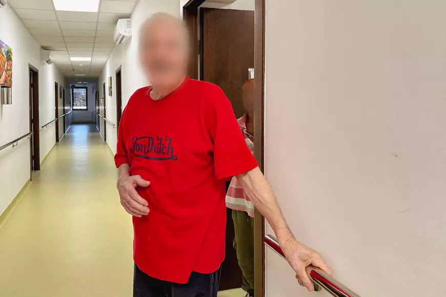 Mame, bunici, profesioniști. „Eram mecanic”, „Îmi plăcea să schiez” - Cine sunt bătrânii abuzați în azilele groazei