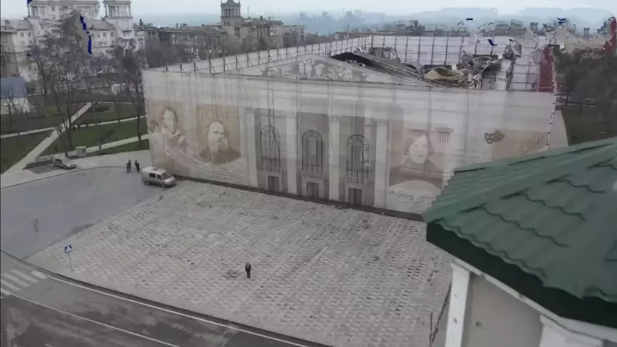 „Vrem să trăim lângă mare”. Rușii cumpără locuințe în Mariupolul ocupat și distrus. Cât costă o astfel de proprietate