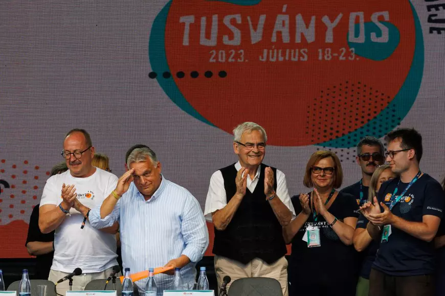 Viktor Orban, discurs la Tabăra de vară de la Tușnad: „MAE român mi-a cerut să nu vorbesc despre aceste teme”. „Europa e ca un campion de box în vârstă”