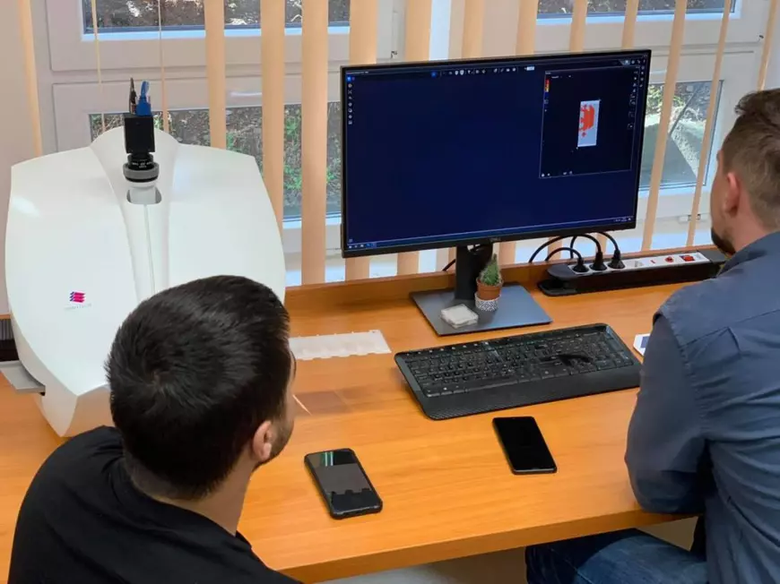 Cum au stabilit cercetătorii din Suceava care e cea mai veche biserică de lemn din țară, cu aparatură care se mai găsește doar la alte două laboratoare europene