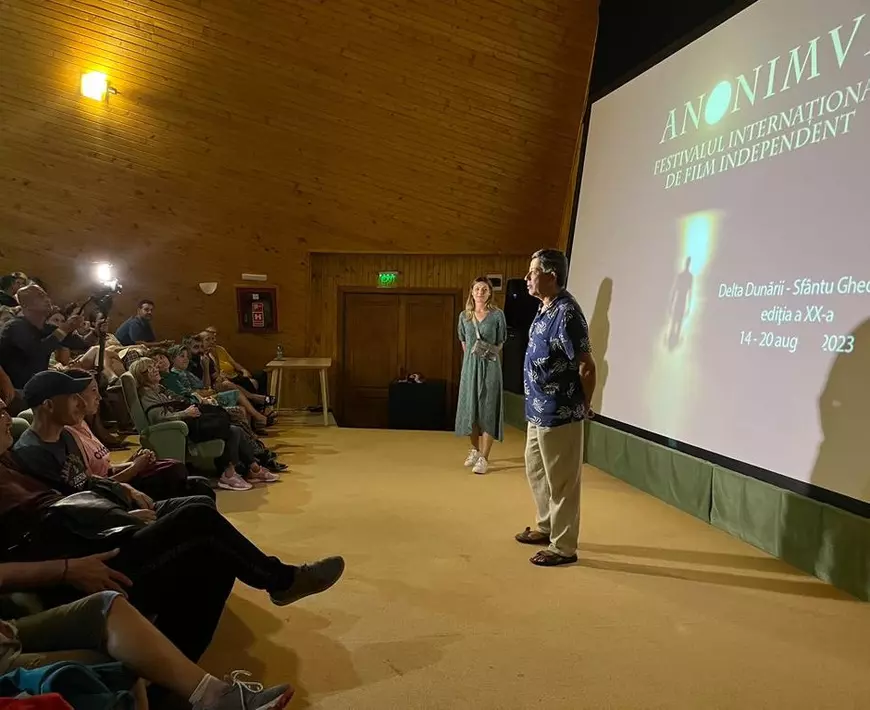 Corespondență de la Festivalul ANONIMUL. Un film a stârnit atât de mult interes, încât unii spectatori au rămas pe afară. Ce urmează în weekend