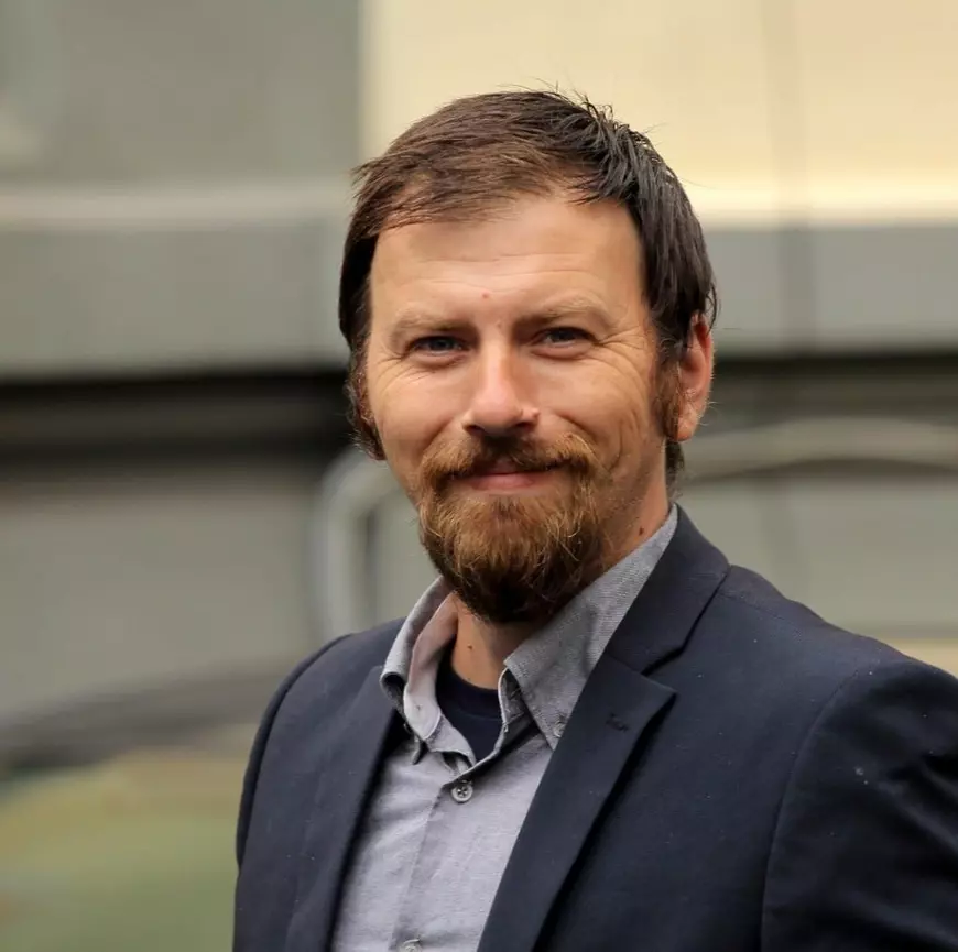 „Domnule ministru, aveți 72 de ore să transferați răniții într-un centru de mari arși care să-i trateze corespunzător”. Apelul unor supraviețuitori Colectiv