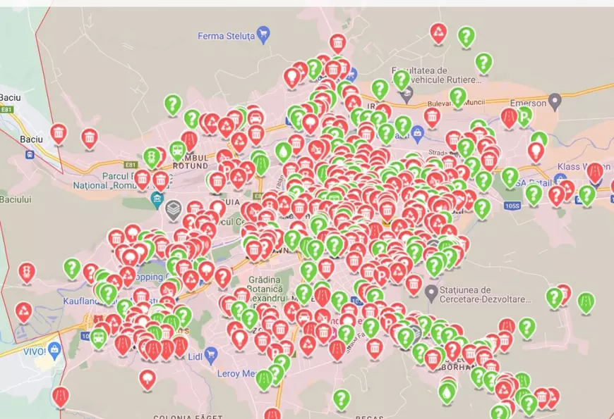 „Pute a gunoi, a canal” în tot orașul Cluj, reclamă locuitorii pe aplicația primăriei. Cum le-a răspuns primarul Boc