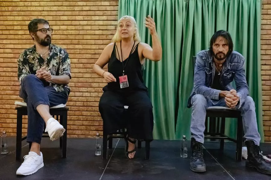 Interviu cu actrița Andreea Grămoșteanu: „Arta nu poate să trăiască în sărăcie veșnic. Nu poți să faci 10 ani spectacole cu două scaune”