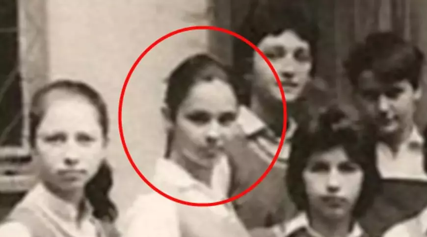 Prima zi de școală. Cum arătau vedetele atunci și ce amintiri au cu colegii și învățătorii