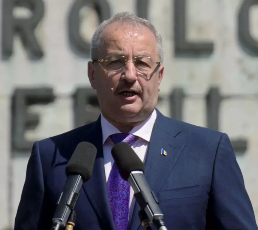 Condamnați pentru corupție, politicieni și jurnaliști, printre patronii institutelor de sondare înaintea anului cu patru runde de alegeri