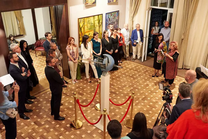 WIN Gallery vernisează expoziția „Melodie în nuanțele toamnei”