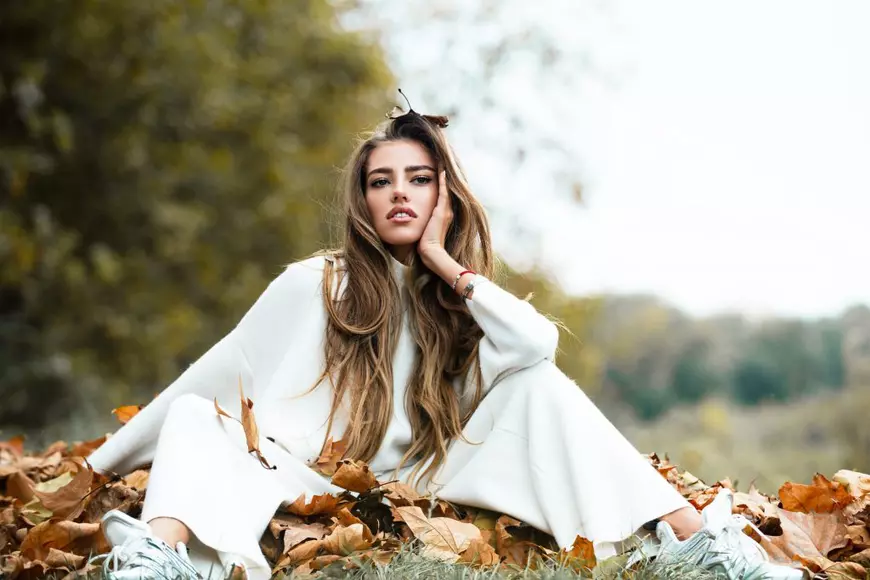 Ce culori se poartă în această toamnă - Alb