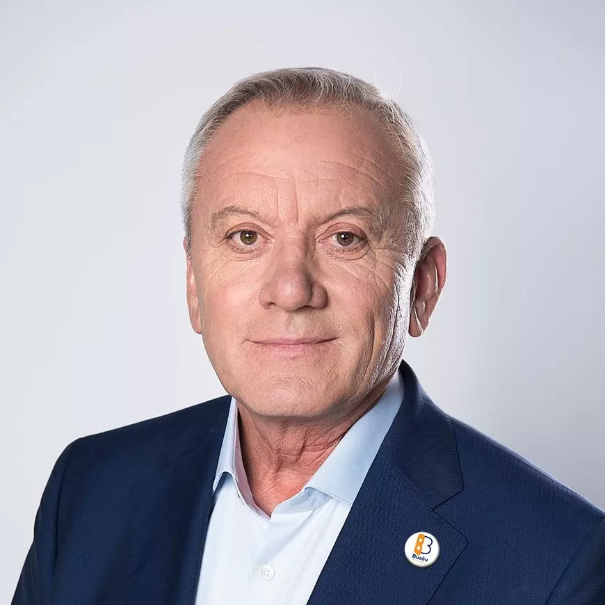 Revolta primarilor după ce ministrul de finanțe, Marcel Boloș, le-a cerut să înceteze cu parangheliile de final de an: „Asta e aroganță. Vrea să fim în bezna comunistă?”