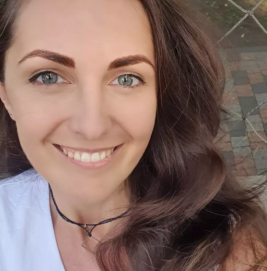 INVESTIGAȚIE. Fenomen care crește rapid în România: nașterile acasă. Iar statul privește de pe margine și mamele se inspiră de la influenceri