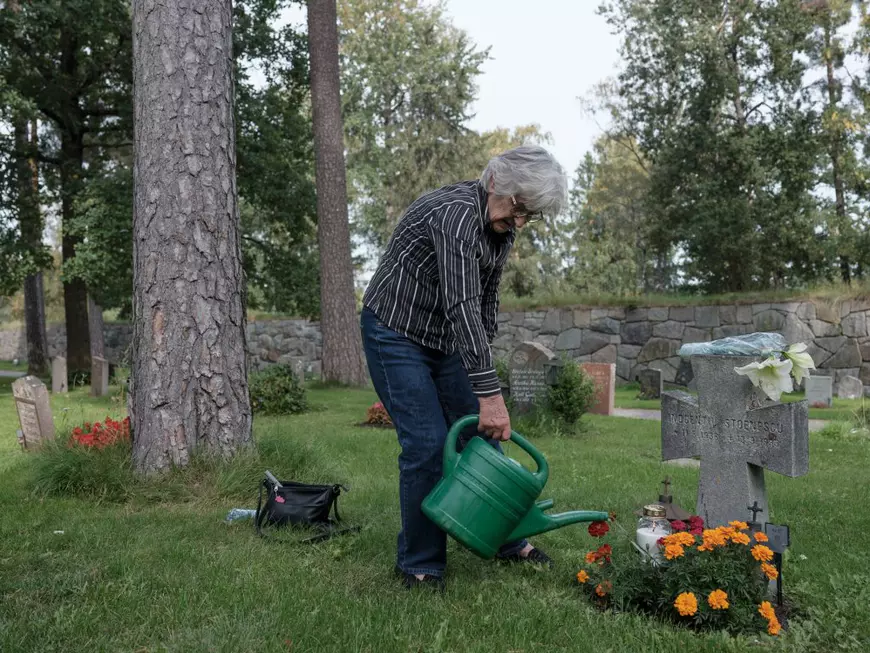 PE URMELE TATĂLUI. Viața unei femei care a emigrat alături de mama sa înainte de Revoluție. „Vedeam totul atât de gri și de negru în România, încât mă gândeam că n-o să mai calc niciodată aici”