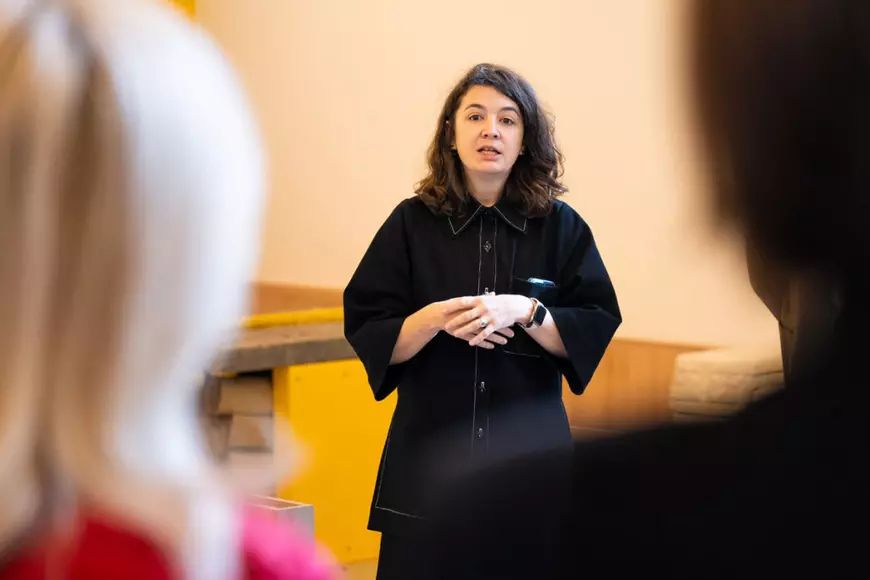 ZIUA NAȚIONALĂ. Oamenii echipei de la Dăruiește Viață, care au construit spitalul pentru copiii cu boli grave, răspund de 1 Decembrie la întrebarea „Ce înseamnă să fii patriot român?”