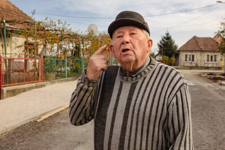 REPORTAJ. Cum trăiesc vecinii cu baza aeriană Câmpia Turzii: „Trec drone, ne pozează și când mergem la WC”