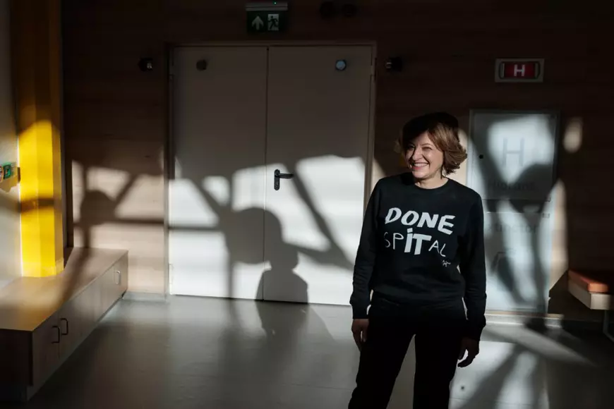 ZIUA NAȚIONALĂ. Oamenii echipei de la Dăruiește Viață, care au construit spitalul pentru copiii cu boli grave, răspund de 1 Decembrie la întrebarea „Ce înseamnă să fii patriot român?”