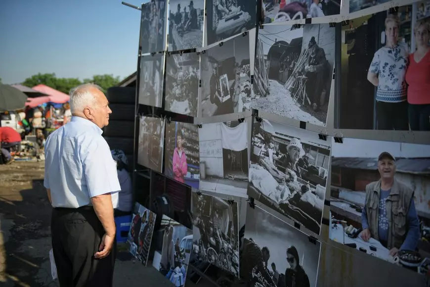 Evenimente culturale printre tarabele din piață, în orașul care s-a dorit „liber de manele”