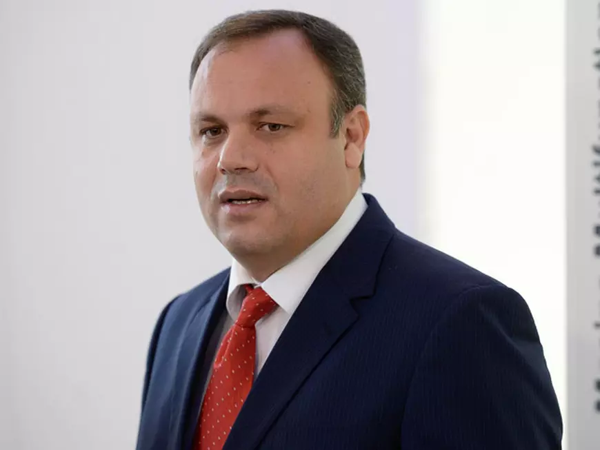 Cum și-au împărțit PSD și PNL funcțiile de conducere plătite regește de la ASF. Președintele câștigă aproape un milion de lei pe an