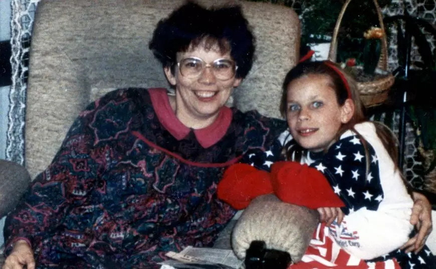 Un român a fost arestat la 28 de ani după moartea soției și a fiicei lui și acuzat că le-a ucis, în Franța. În ziua crimelor susține că era în România