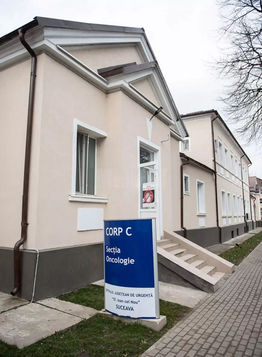 Cazul doctoriței de la Suceava filmată luând mită de 280 de ori în 20 de zile. Momentele-cheie ale flagrantului delict, făcute publice: asistenta a scăpat pe jos plicul cu bani când i-a luat poșeta