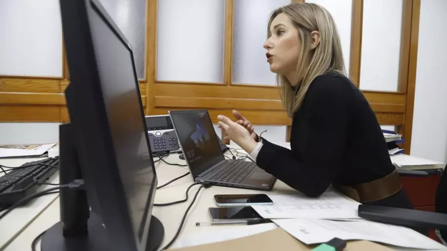 O româncă angajată la primăria din Cordoba și membră a unui partid de extremă dreaptă nu poate munci, pentru că „străinii nu au acces la documente publice”