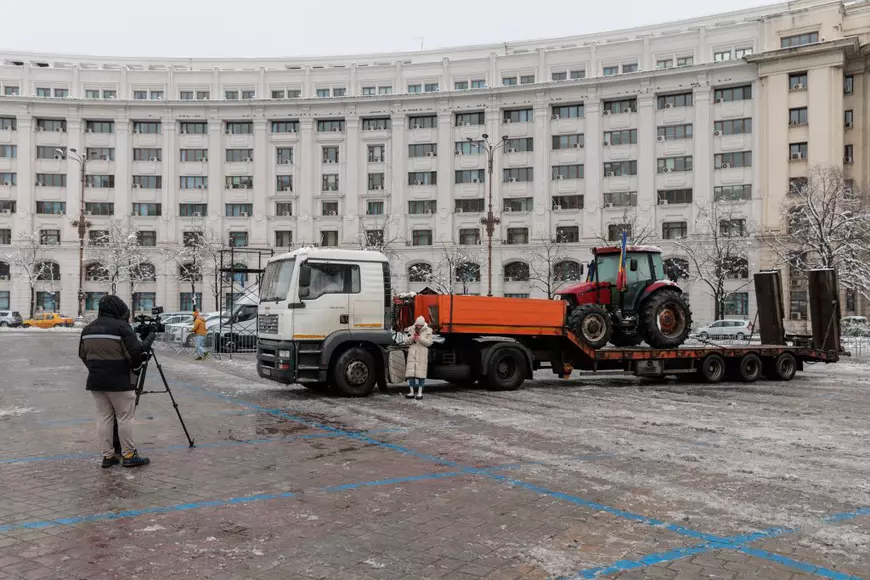 REPORTAJ. Ce nu s-a văzut la TV de la adevăratul protest al transportatorilor și fermierilor: „Ne învățăm copiii să plece în altă parte. Nu putem să-i condamnăm la sărăcie”