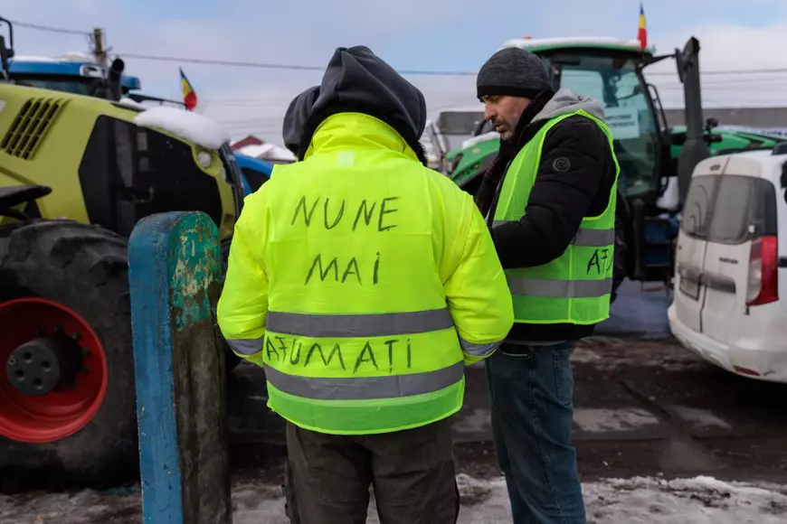 REPORTAJ. Ce nu s-a văzut la TV de la adevăratul protest al transportatorilor și fermierilor: „Ne învățăm copiii să plece în altă parte. Nu putem să-i condamnăm la sărăcie”
