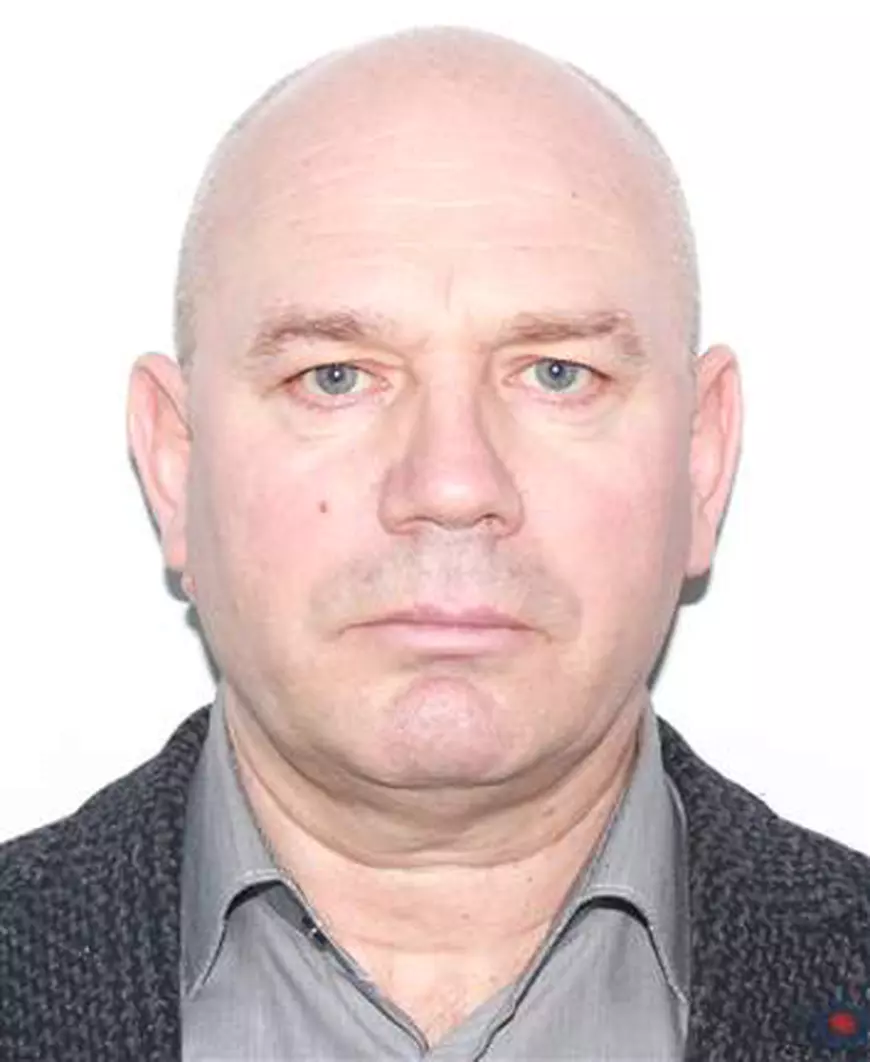 Cei mai periculoși 10 prădători sexuali aflați în libertate. Condamnați la închisoare pentru viol, ei sunt căutați acum de Poliție