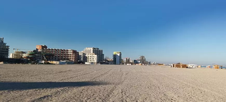 Haosul urbanistic dintre Mamaia și Năvodari. Ultima modernizare românească sau imaginea catastrofei