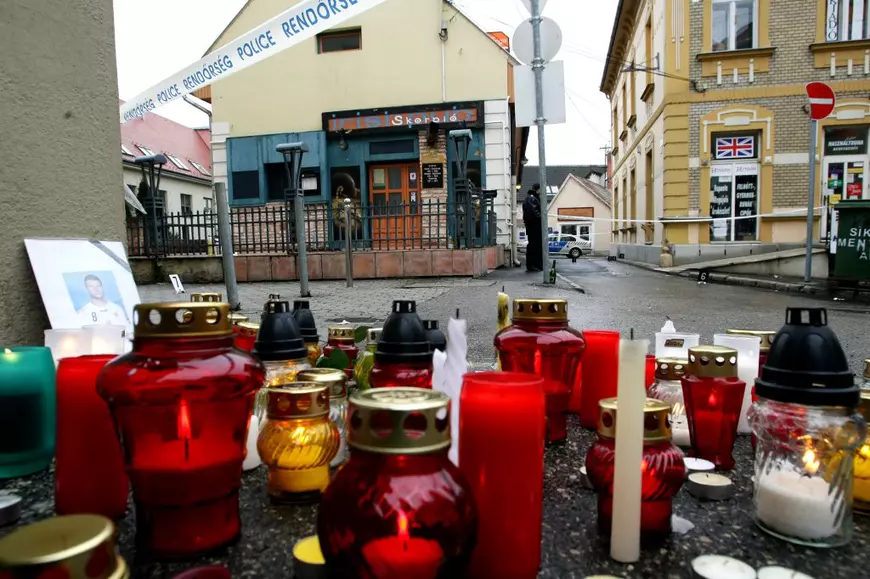 NOAPTEA NEAGRĂ A HANDBALULUI ROMÂNESC. Petre, tatăl handbalistului Marian Cozma, ucis în 2009, într-un local din Veszprem: „De 15 ani mă trezesc la 2.30 fix și plâng”