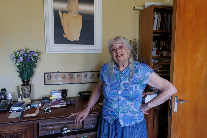 O după-amiază cu Nora Iuga, poeta care nu se sfiește să vorbească despre erotism, singurătate și amor platonic 