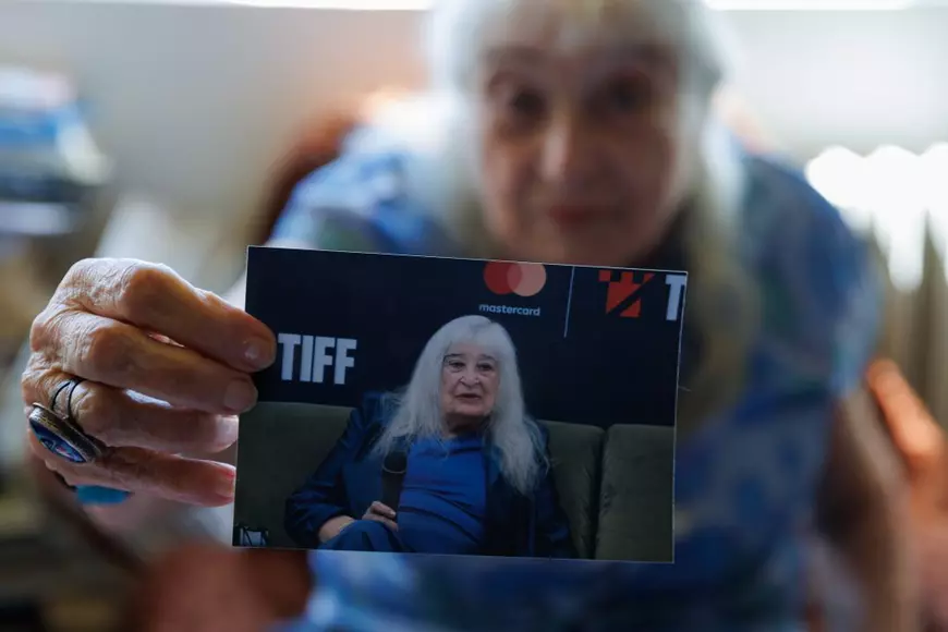 O după-amiază cu Nora Iuga, poeta care nu se sfiește să vorbească despre erotism, singurătate și amor platonic 
