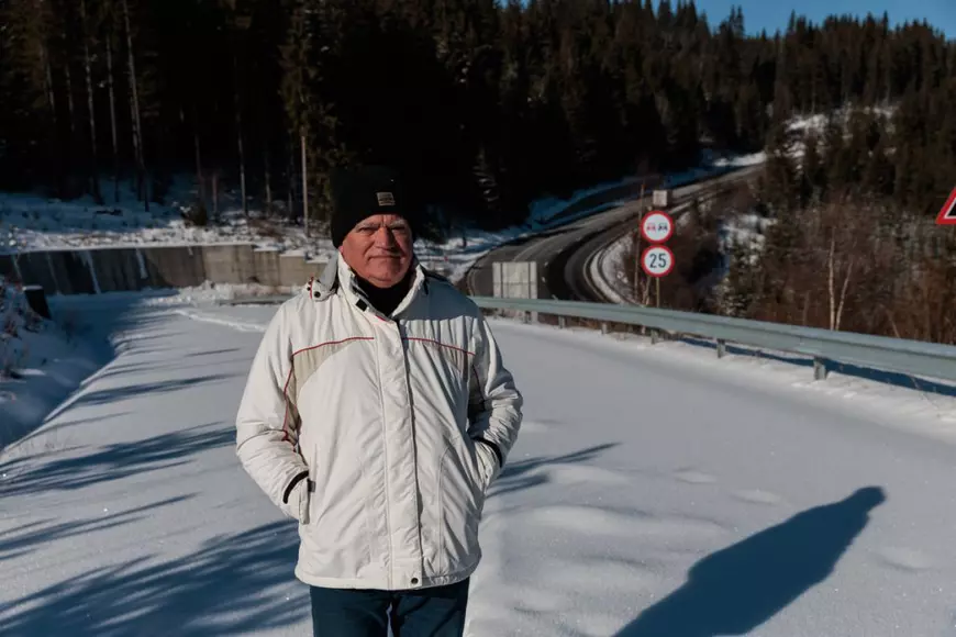 REPORTAJ. Dezastru ecologic finanțat cu 64 de milioane de euro, bani europeni, în județul Suceava: un sat depopulat și un munte pierdut