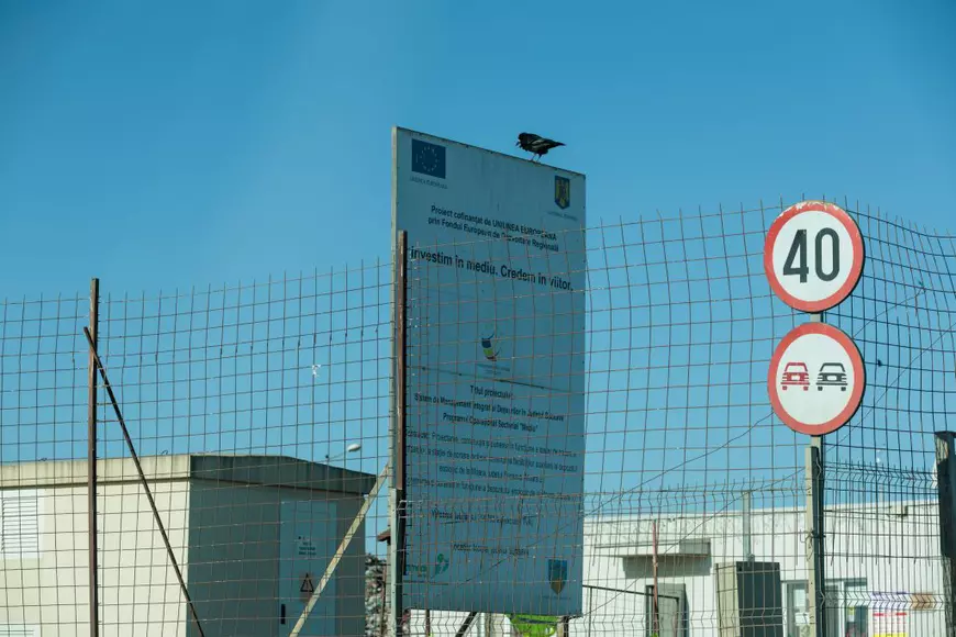 REPORTAJ. Dezastru ecologic finanțat cu 64 de milioane de euro, bani europeni, în județul Suceava: un sat depopulat și un munte pierdut