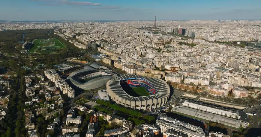 Olimpijske igre Pariz 2024. - Arene u kojima se održavaju Ljetne olimpijske igre - Pogled iz zraka na stadion Parc des Princes.