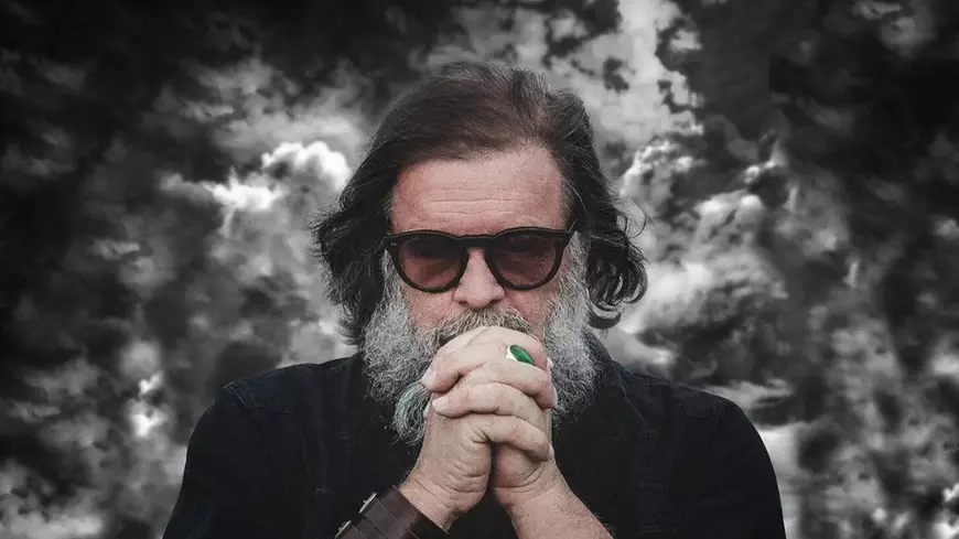 Părintele rockului alternativ sovietic, interzis în Rusia lui Putin, concertează la București: „Oamenii care au declanșat războiul și-au ieșit din minți. Sunt rușinea Rusiei” | INTERVIU