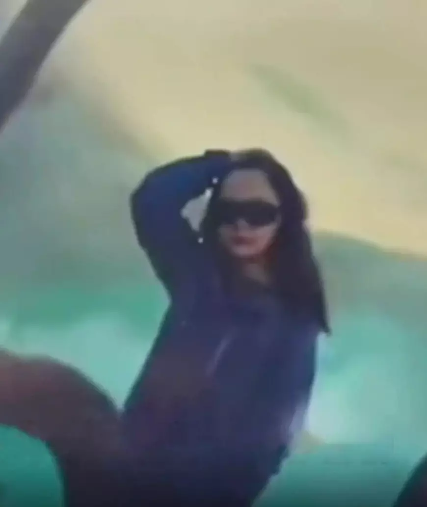 O turistă a căzut 76 de metri într-un vulcan activ din Indonezia, în timp ce soțul ei o fotografia