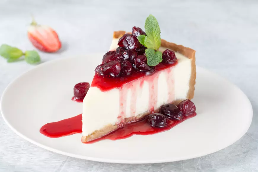Cheesecake cu gem de cireșe