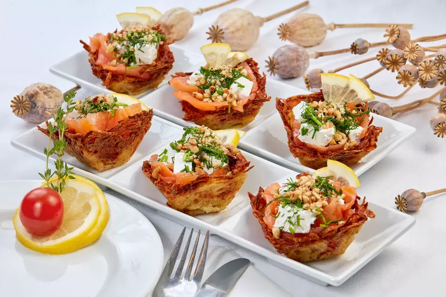 Idei de aperitive în coșulețe din parmezan