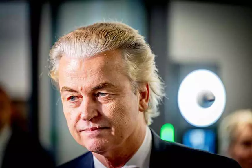 Generația „Afară cu străinii!” din Europa. Bunicii lor au declanșat revoluția sexuală, dar tinerii de azi votează cu extrema dreaptă și vor să dea timpul înapoi