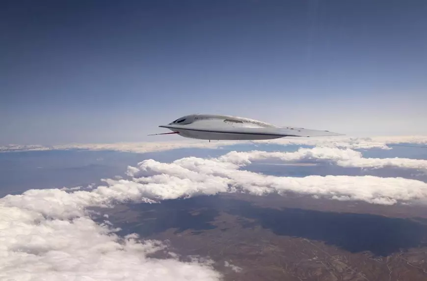 Imagini cu noul bombardier nuclear invizibil B-21 „Raider”, la un zbor de testare. Avionul va intra în dotarea US Air Force
