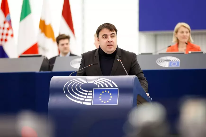 Rumunjski političari s diskretnim djelovanjem u Europskom parlamentu.  Nisu se ubijali poslom, ali su mjesečno inkasirali više od 7000 eura
