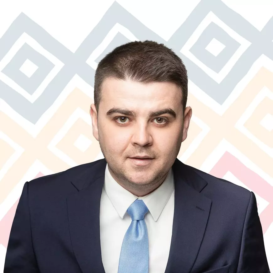 Rezultat surpriză la Suceava: Gheorghe Flutur, la un pas să piardă Consiliul Județean. Cine e tânărul de 33 ani care conduce cu 6.000 de voturi