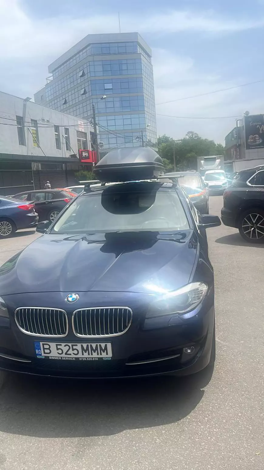 Români care au mers cu mașina în Halkidiki, jefuiți în prima zi de vacanță în Grecia: au rămas fără mașină, bani și documente