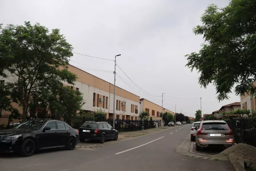 Regizorul Florin Iepan, despre neajunsurile politicii locale dintr-o comună aflată lângă Timișoara: „Îți trosnesc un cartier de blocuri lângă casă și s-a dus visul tău”