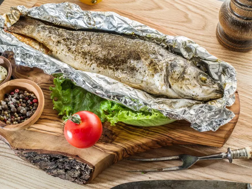 Păstrăv în folie la cuptor