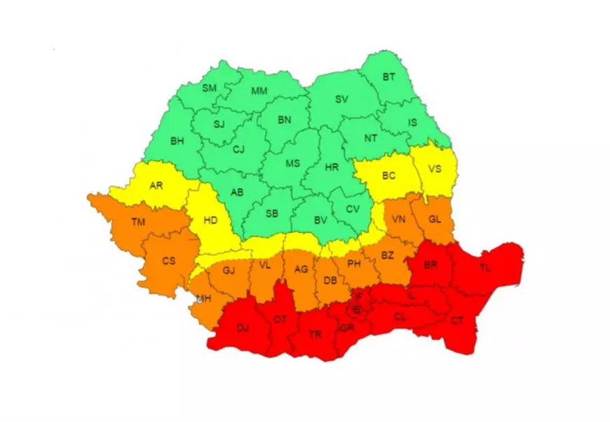 Jumătate de țară scapă de caniculă, dar e lovită de vijelii. Sudul rămâne însă sub avertizare cod roșu