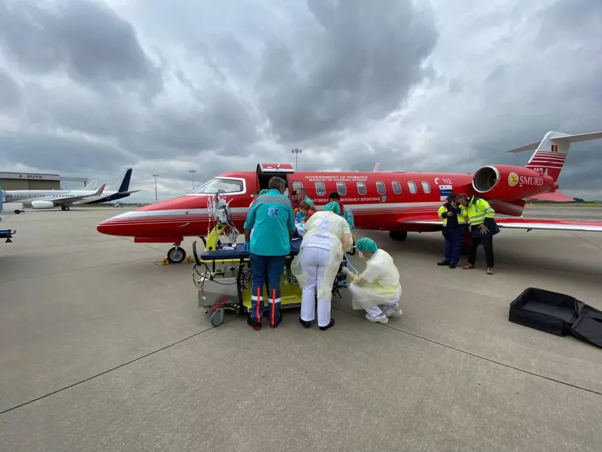 Misiune DSU: Soldat ucrainean grav rănit, transportat cu o aeronavă SMURD din Polonia în Ţările de Jos