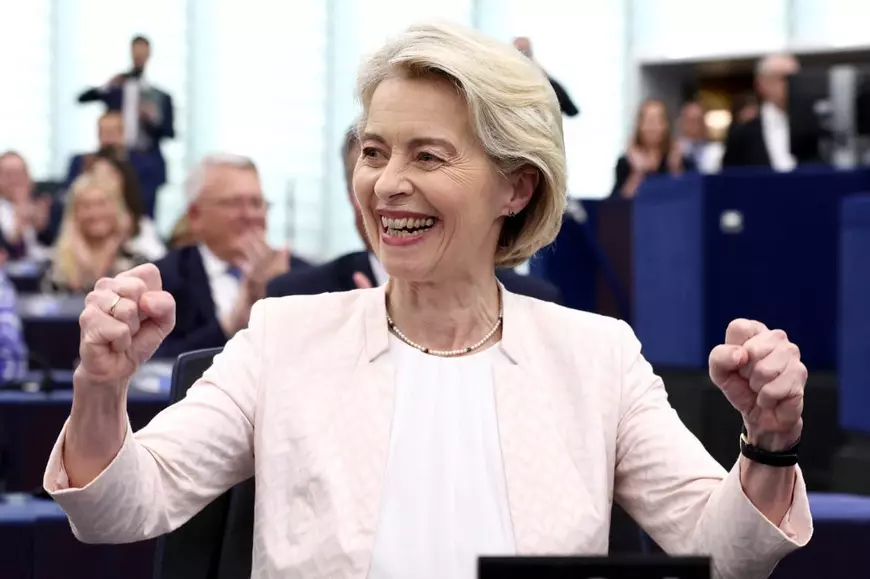 CORESPONDENȚĂ DE LA STRASBOURG. Realegerea Ursulei von der Leyen, sub zodia scandalului: vot pe muchie de cuțit, ploaie de promisiuni și un show oferit de Șoșoacă, care s-a certat și cu jurnaliștii străini