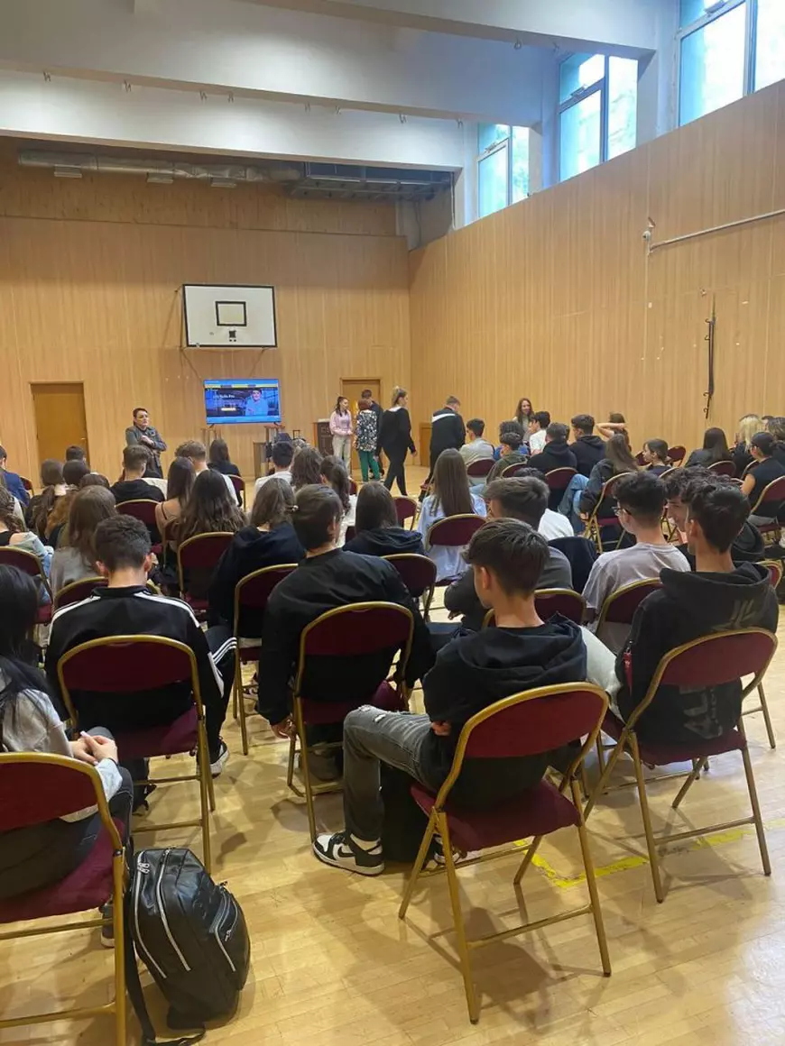 Programul care-i ajută pe adolescenții români să se dezvolte în afara școlii: „Ne dorim ca peste un milion de tineri să deprindă abilitățile de viață și de carieră”